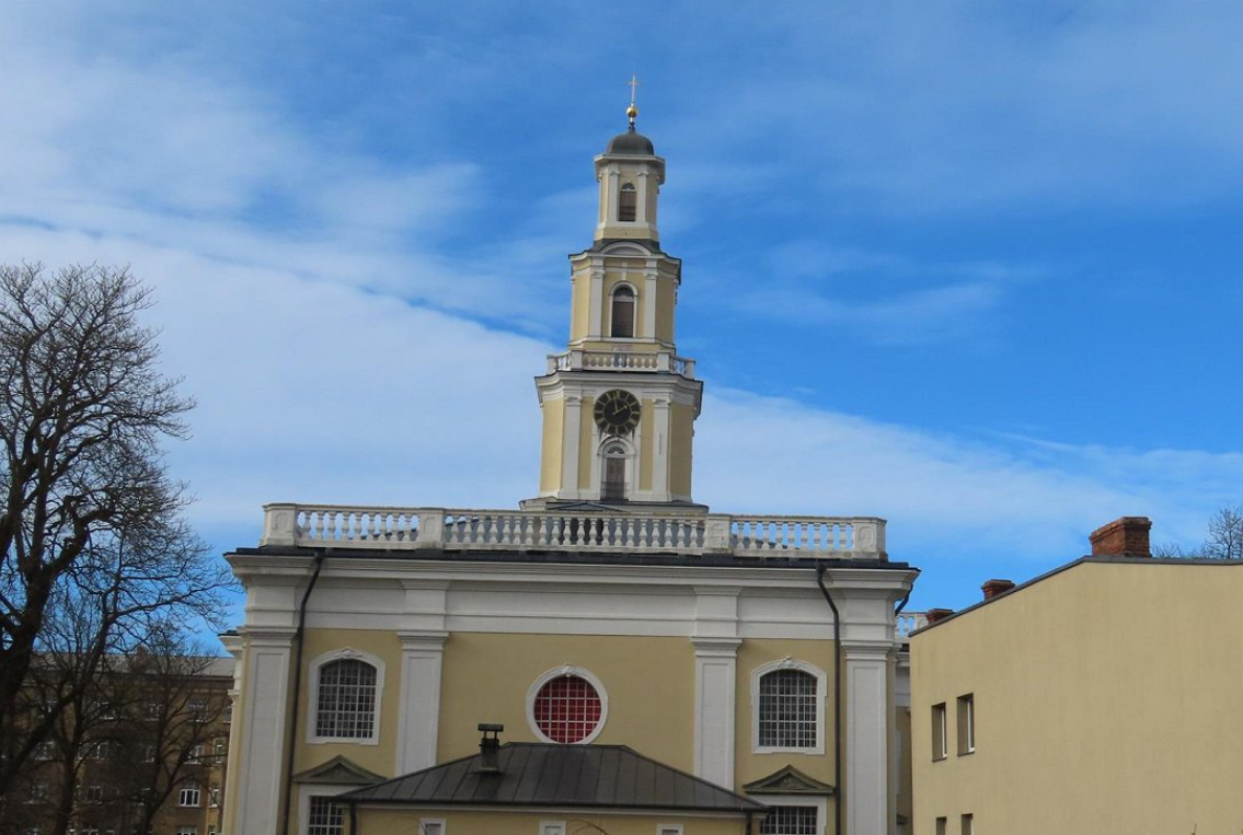 Krāsaina bilde, LELB Liepājas Svētās Trīsvienības baznīca, foto Liba Meller